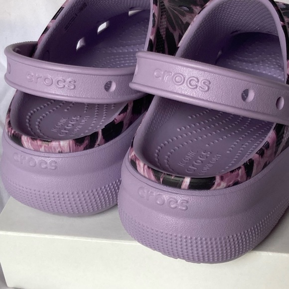 NWT Crocs Animal Cutie leopard print platform clogs. Size “J6” Purple print fun! - Picture 4 of 5